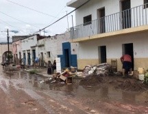 Durante la limpieza y desazolve participaron alrededor de 200 personas. ESPECIAL
