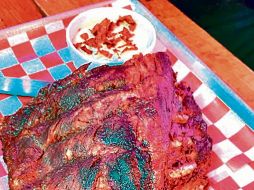 Porkos ofrece speare ribs, que son mucho más grandes y con mas carne. ESPECIAL