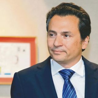 Denuncian a Lozoya por lavado de más de tres mil millones