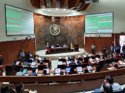 El titular del Poder Ejecutivo estatal asevera que pretenden aplicar la medida presentada en el Congreso de forma retroactiva y que combatirán jurídicamente a quienes defiendan mantener esa prestación. EL INFORMADOR / ARCHIVO