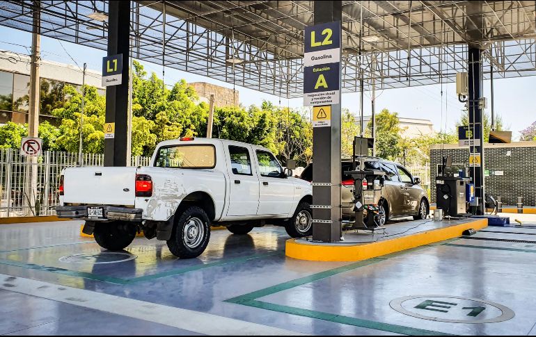 Sólo el 4% asegura que siempre verifica su automóvil. EL INFORMADOR / ARCHIVO