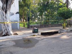 Agentes de la Unidad Especializada en Investigación de Feminicidios realizan diligencias para saber cómo se dio el hecho criminal. ESPECIAL /