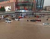 Vehículos varados en Zhengzhou. AP/Chinatopix 