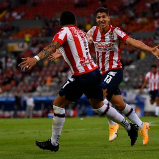 ¿Quiénes portarán los dorsales número 9 y 10 en Chivas?