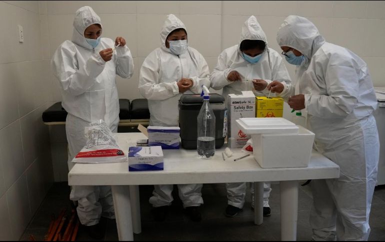 ASOSIACIÓN. Es el primer lote de vacunas producido entre rusos y vietnamitas. AP