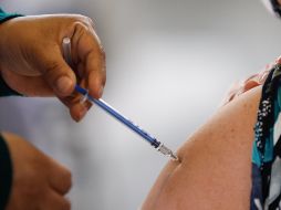 En las próximas horas, autoridades darán a conocer los procesos y criterios para la vacunación en Puerto Vallarta. XINHUA / ARCHIVO