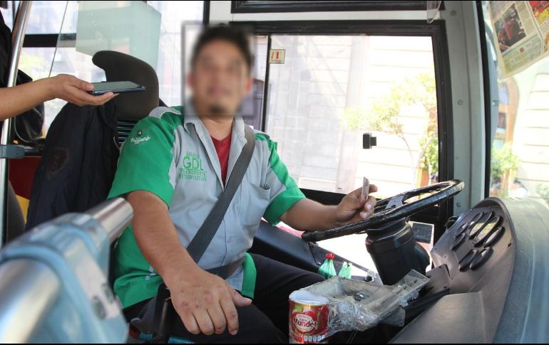 Señalan que aún se detectan casos de choferes que cobran manualmente y unidades donde el sistema de pago electrónico no funciona o no se usa. EL INFORMADOR / ARCHIVO