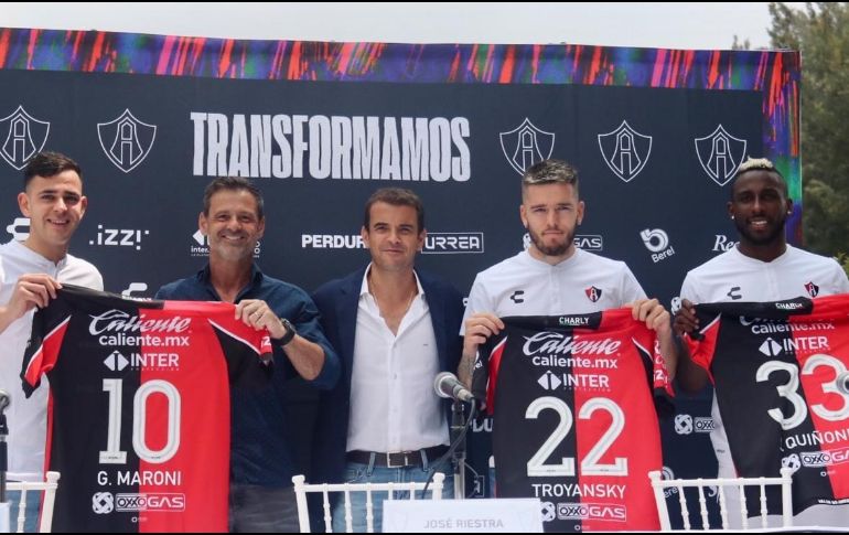 Por su parte, el técnico Diego Cocca se comprometió a trabajar en pro del equipo y agradeció el esfuerzo de la directiva por reforzar al plantel. ESPECIAL / Atlas FC