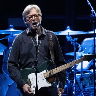 Eric Clapton no tocará en lugares que pidan certificado de vacunación