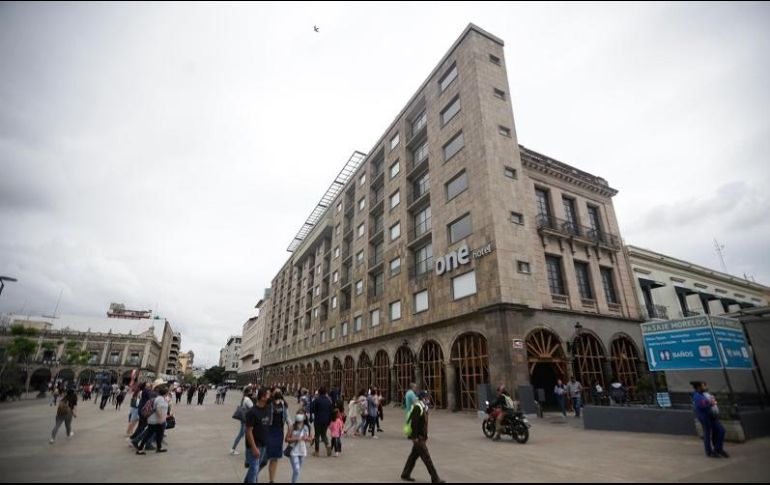 La autoridad municipal tiene identificados 19 locales comerciales afectados en el edificio Plaza. EL INFORMADOR/ARCHIVO