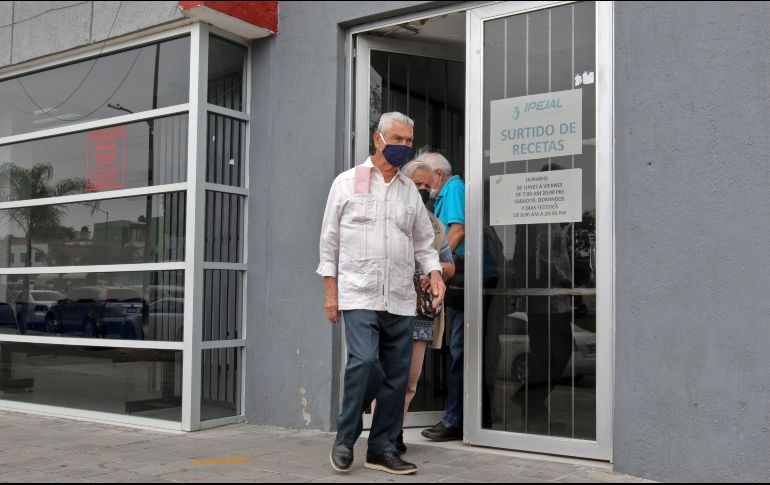 Los pensionados también se enfrentan al desabasto en las clínicas del Ipejal. EL INFORMADOR/A. Camacho