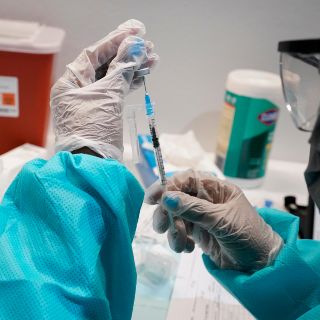 COVID-19: EU ordena 200 millones de dosis adicionales de la vacuna Pfizer-BioNTech