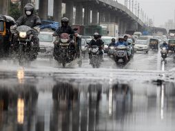 Los deslaves e inundaciones son frecuentes en India durante la temporada del monzón de junio a septiembre. EFE/D. Solanki