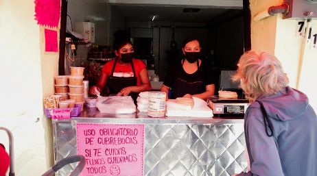 En la colonia Santa Tere, el kilo de tortilla alcanzó los 20 pesos. EL INFORMADOR/G. Gallo