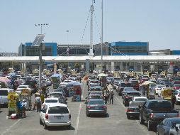 El cruce fronterizo de Tijuana-San Ysidro sólo permite entrada y salida de ciudadanos norteamericanos. XINHUA/J. Terríquez