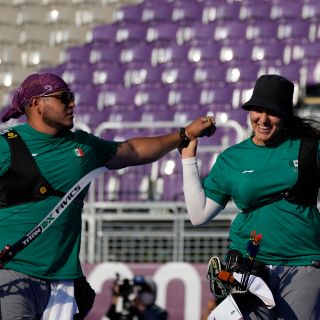 Tokio 2020: Gobierno federal felicita a Ale Valencia y al "Abuelo" por la primera medalla para México