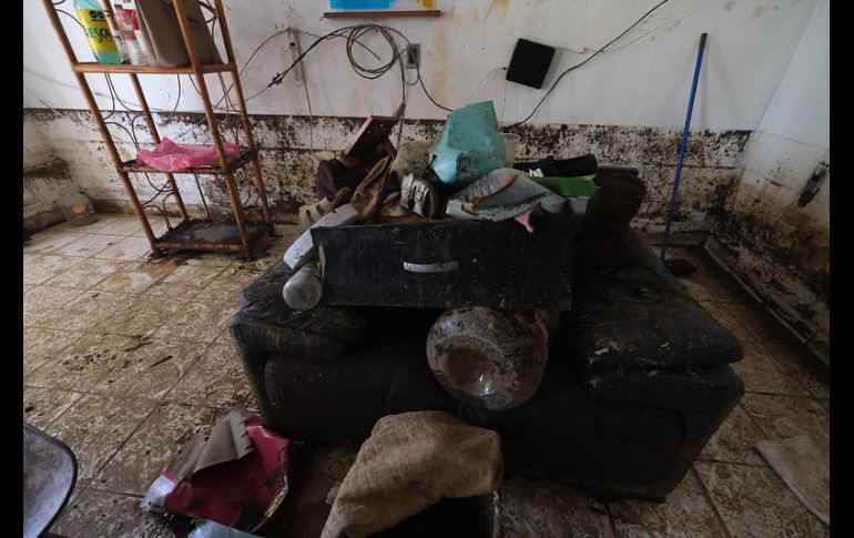 En el lugar trabaja personal de la Secretaría de Seguridad, de Protección Civil Jalisco y de las comandancias regionales de Protección Civil de Ciudad Guzmán y El Grullo. ESPECIAL/Gobierno de Jalisco