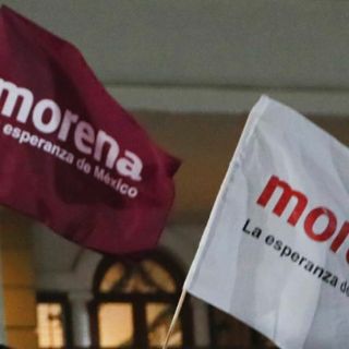 Morena usa logo de Apple con imagen de AMLO y desata las críticas