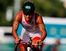 Irving Pérez se quedó descolgado en la carrera de bicicleta. EFE/E. FONTCUBERTA