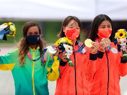 Momiji Nishiya (13 años), la brasileña Rayssa Leal, con la misma edad, y la también nipona Funa Nakayama (16) formaron el podio más joven de la historia. EFE/J. RONCORONI
