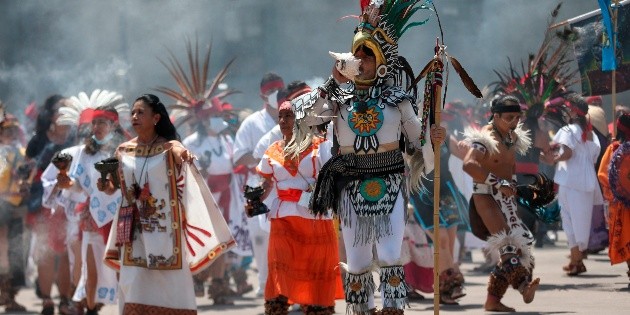Miles de personas celebran el 696 aniversario de la fundaci&oacute;n de Tenochtitl&aacute;n