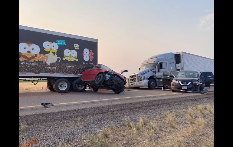 El choque en cadena ocurrió durante un periodo de fuertes vientos que causaron una tormenta de arena que redujo la visibilidad. AP/Utah Highway Patrol