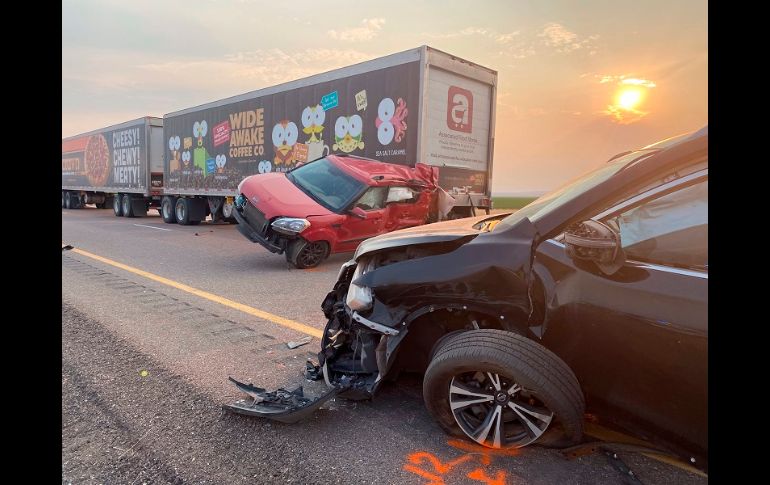 El choque en cadena ocurrió durante un periodo de fuertes vientos que causaron una tormenta de arena que redujo la visibilidad. AP/Utah Highway Patrol