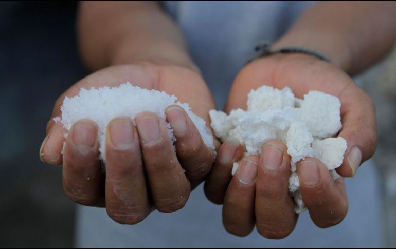 La sal es un gran sazonador, pero recuerda que todo exceso es malo. NTX/ ARCHIVO