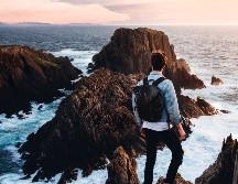 Viajar solo puede ser una aventura que no olvidarás / Especial: Photo by Daniel Jensen on Unsplash