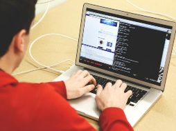 PRECAUCIÓN. Al navegar por la red es importante cuidar los datos personales. ESPECIAL