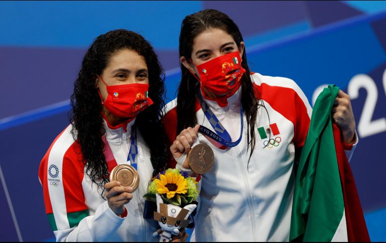 Distintos deportistas y equipos aztecas dedicaron una sentida felicitación a este par de atletas nacionales que ya se hicieron presentes en el medallero de estos Juegos. EFE / F. Bizerra