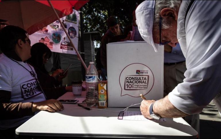 AMLO llama a la población a participar en consulta popular y que ejerzan sus derechos. NTX / ARCHIVO