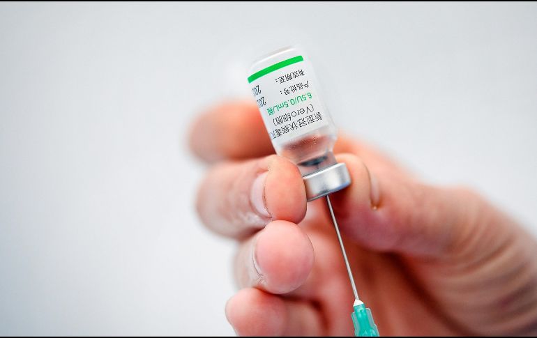 La OMS y la comunidad científica consideran que una vacuna, contra cualquier enfermedad, es exitosa cuando su efectividad supera el 50 %, como pasa con todas las aprobadas contra el COVID-19. AP / ARCHIVO