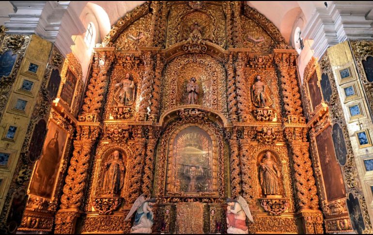 El convento y catedral de Nuestra Señora de la Asunción en Tlaxcala. Se trata de una de 15 edificaciones que misioneros construyeron hace cinco siglos en la ladera del volcán Popocatépetl. AFP/ARCHIVO