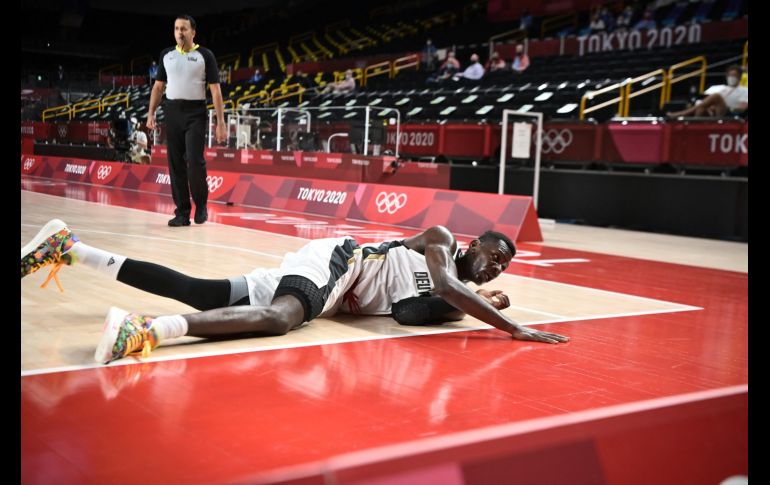 Isaac Bonga, de Alemania, ej juego prelimiarde basquetbol ante Italia. AFP/A. Messinis