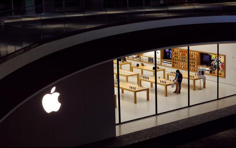 Las ganancias de Apple casi se duplicaron a 21 mil 700 millones de dólares gracias al crecimiento de las ventas de iPhone y los servicios digitales. EFE/ARCHIVO