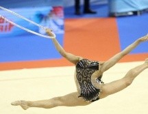 Muchas veces la flexibilidad de las gimnastas causan sorpresas. REUTERS
