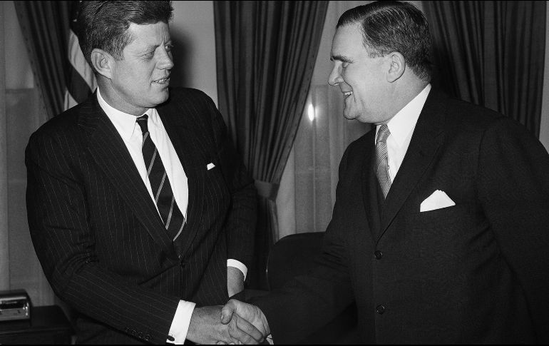 Webb incursionó en la vida política de los Estados Unidos (EU), cuando se convirtió en un miembro del Congreso. AP/ARCHIVO