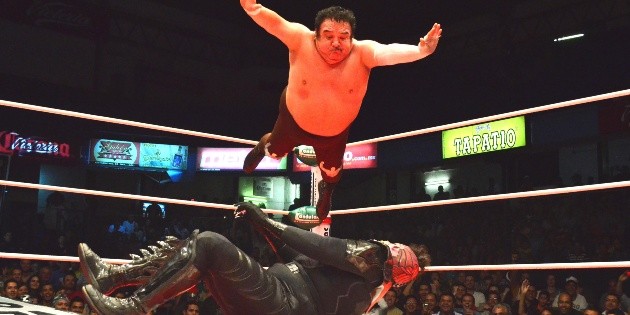 Entre porras dan su &uacute;ltimo adi&oacute;s a S&uacute;per Porky