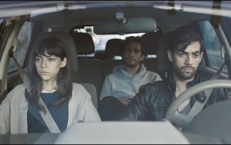 ODISEA. Aborda la vida de tres jóvenes que tienen como guía a su instinto para encontrar a una de sus amigas que desapareció tras una fiesta. CORTESÍA