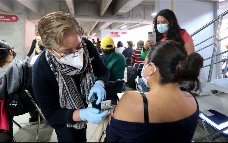 AVANCE. En México continúa la vacunación de personas jóvenes. SUN