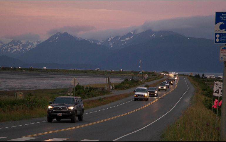 El gobierno de Estados Unidos activó una alerta de tsunami para el sureste de Alaska, pero luego se determinó cancelarla. AP / S. Knapp