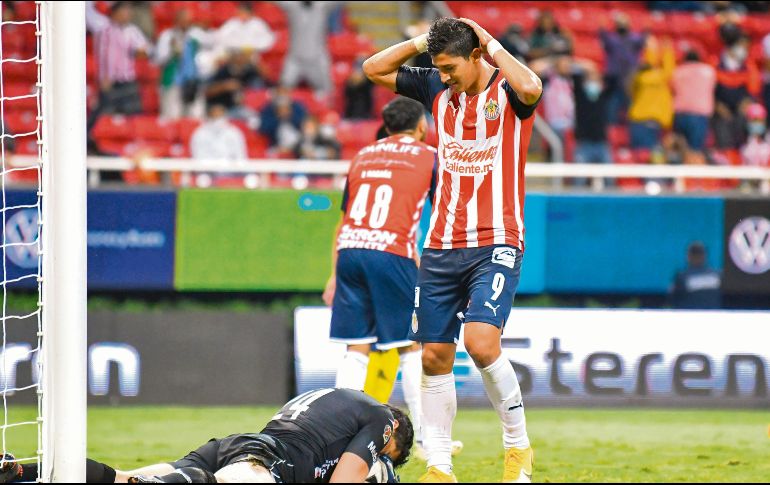 Ángel Zaldívar será quien tenga la responsabilidad de meter los goles para el Guadalajara. IMAGO7