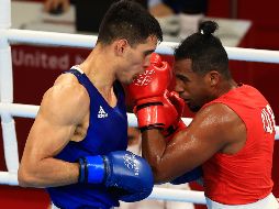 Debido a la guardia floja y la pasividad de Romero, el cubano encontró espacios para impactar constantemente. MEXSPORT/J. Martínez