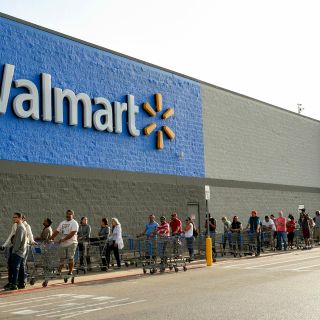 Walmart de EU exigirá a su personal corporativo que se vacune contra COVID-19