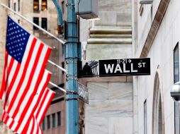 Inversores reaccionan con preocupación por las nuevas restricciones ante la propagación de la variante Delta del coronavirus. EFE/ARCHIVO