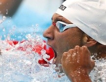 El nadador Ahmed Hafnaoui, de Túnez asombró al mundo del deporte con su oro. GETTY IMAGES