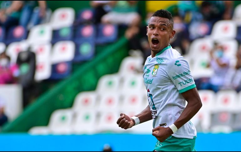 William Tesillo puso adelante a los Esmeraldas y fue la figura del encuentro. IMAGO7