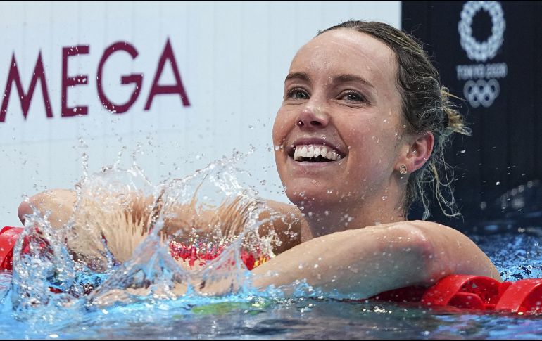 Emma McKeon adornó su victoria tras imponerse con un tiempo de 23.81 segundos, con un nuevo récord olímpico, el tercero que la oceánica bate en esta prueba en la capital japonesa. XINHUA
