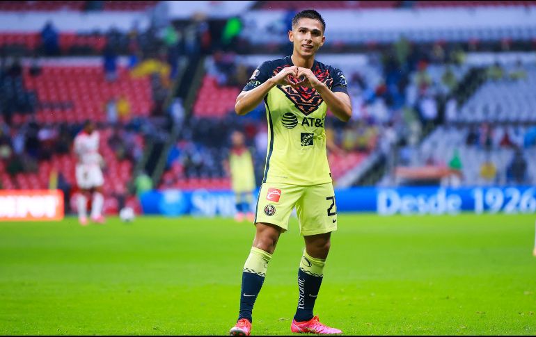 EL PRIMERO. Salvador Reyes marcó su primer gol en partido oficial con las Águilas, además fue elegido como la figura del partido porque también asistió a Fidalgo en el segundo. IMAGO7